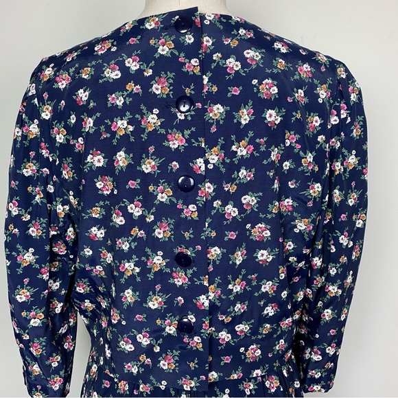 Vintage Petite Floral Dress - Picture 7 of 16